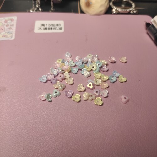 （满15元包邮）17g约500个幻金三瓣花混色混发不挑色47-028