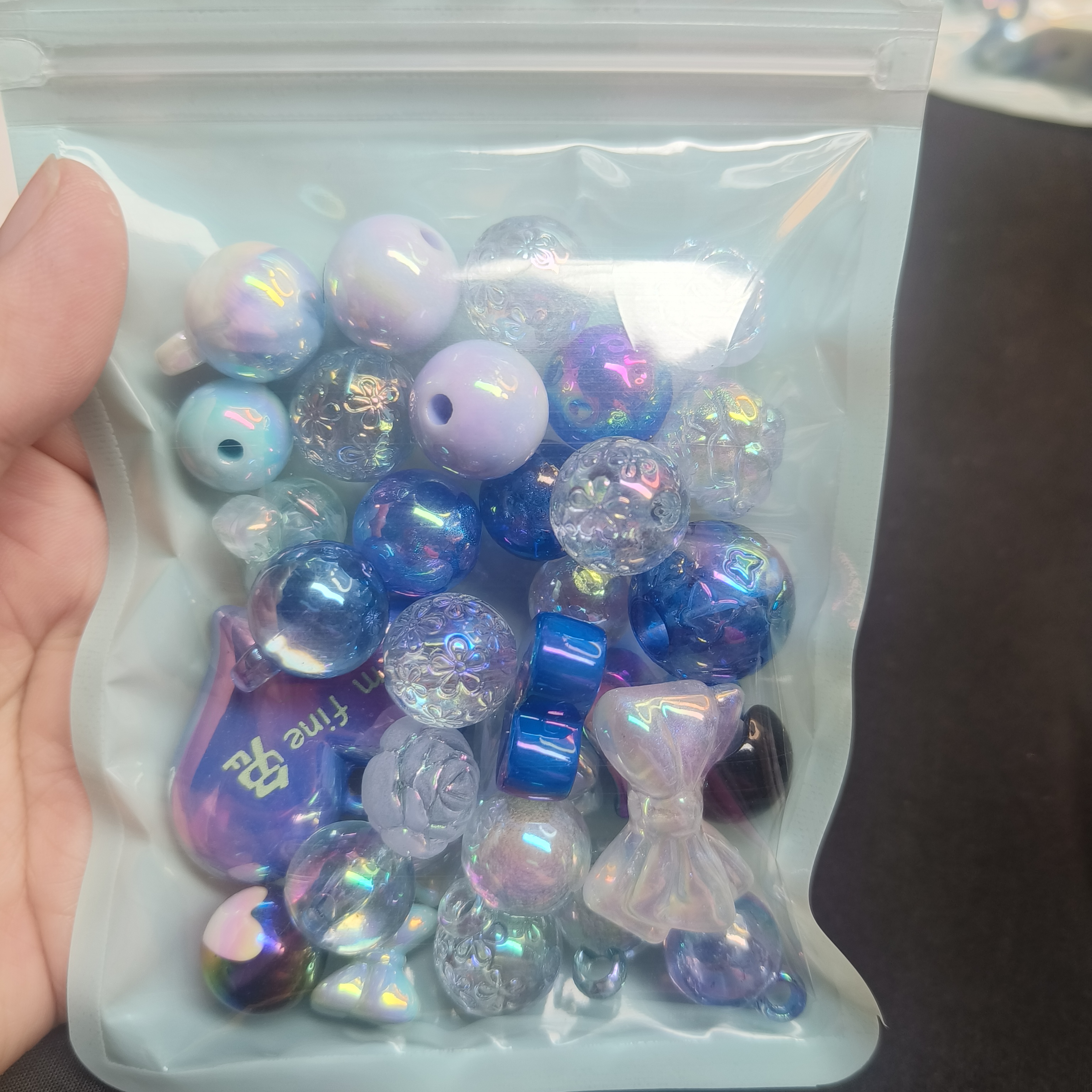 （9.9元包邮）单色全UV蓝色高货混款100ml(70-80g）不满9.9随机发