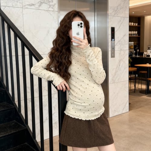 孕妇装秋冬时尚半高领针织打底衫百搭款长袖上衣内搭波点木耳边边