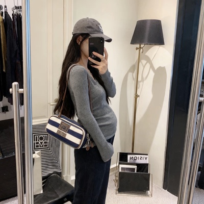 孕妇针织衫秋冬款加厚u领外穿长袖打底衫百搭修身鹅蛋领韩版毛衣