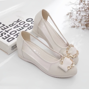 镂空网面透气豆豆鞋 坡跟单鞋 女2026春季 新款 内增高软皮舒适妈妈鞋