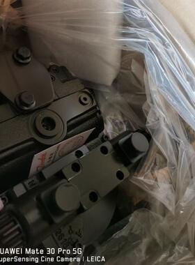 三一压路机震动泵振动泵萨澳90R055DD1NN80R4S1CGBGBA35352柱塞泵