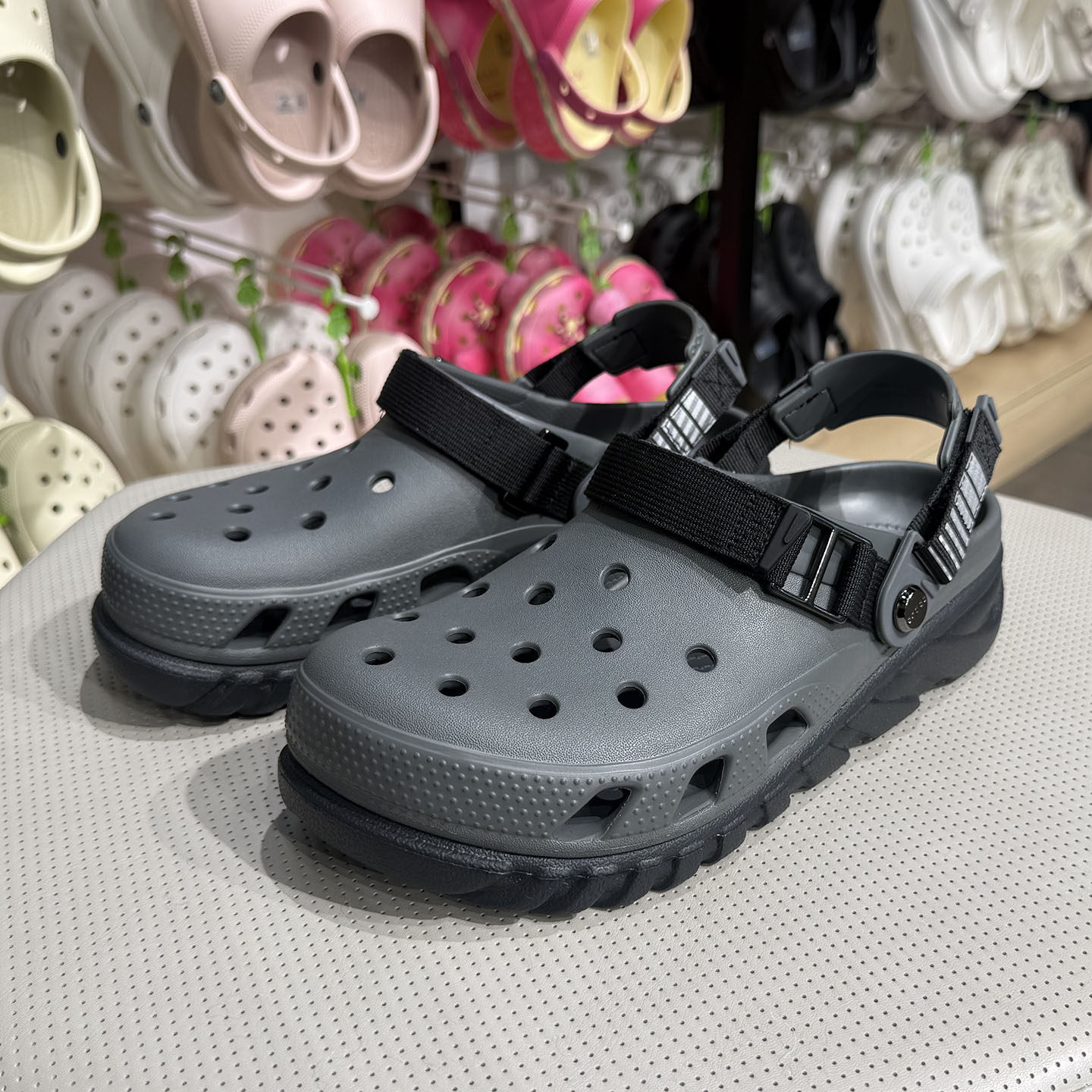 Crocs涡轮旷野Clog男洞洞鞋