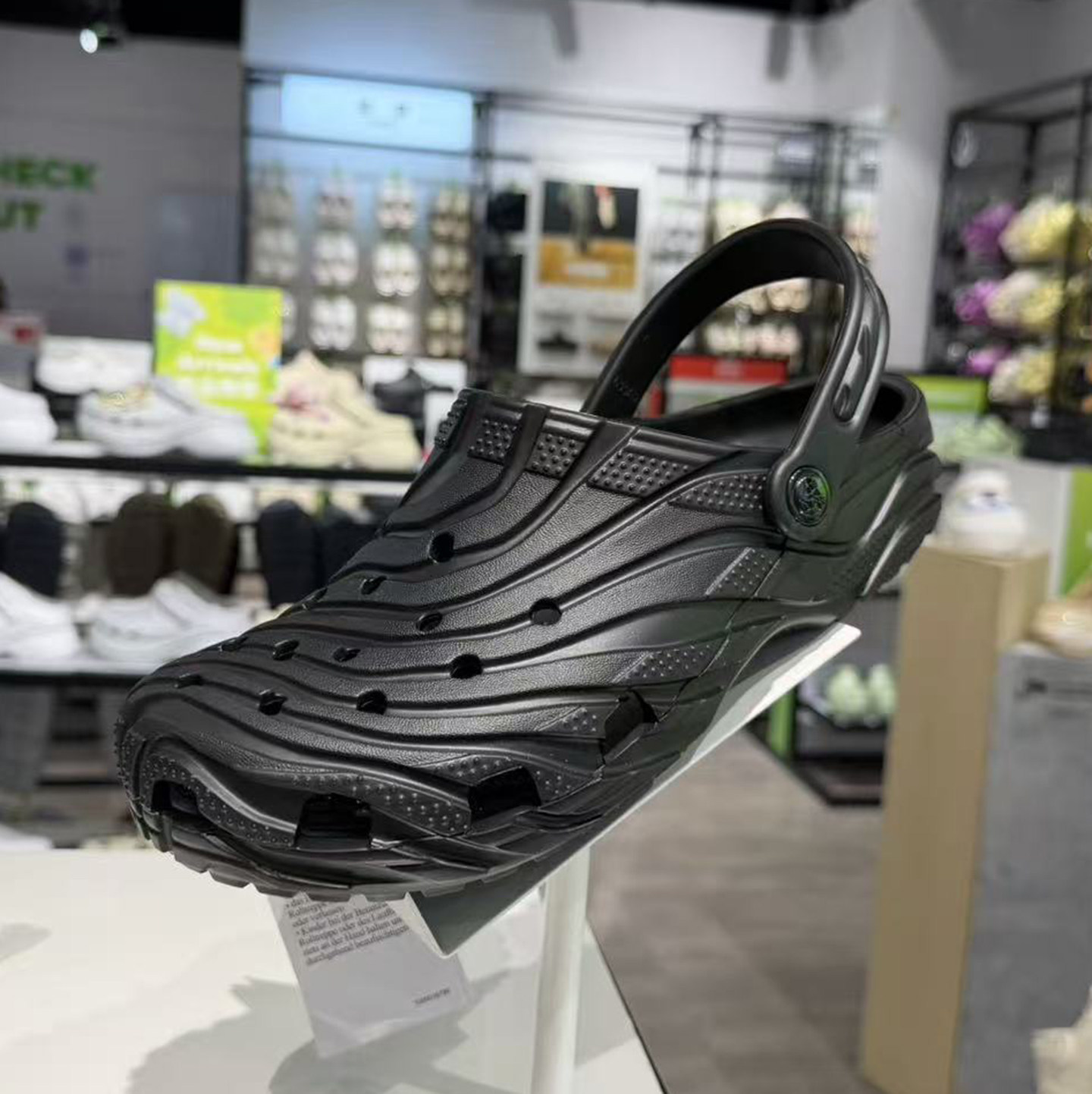 Crocs经典浪纹Clog洞洞鞋