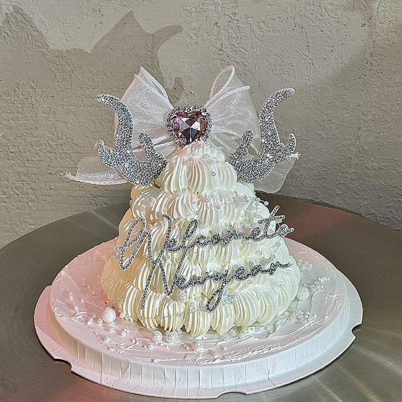 抱抱酱新年跨年蛋糕装饰摆件小龙人钻石粉色爱心钻石蝴蝶结插件