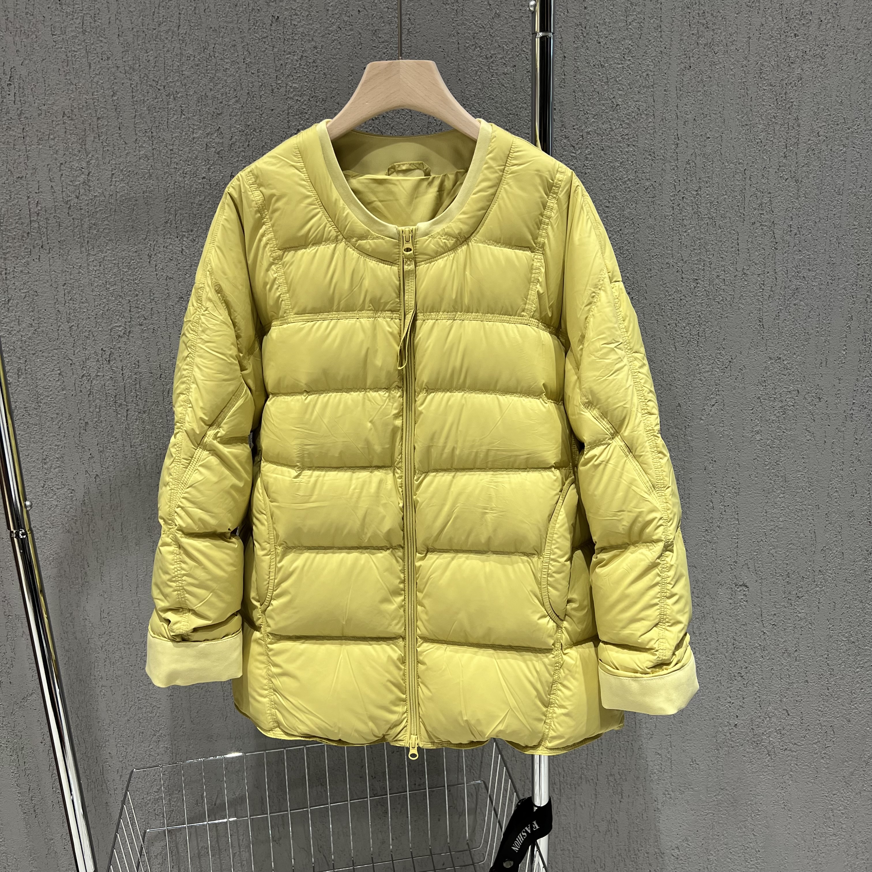 2025爆款羽绒服中长款圆领无领宽松韩版时尚极简风超厚面包服8551