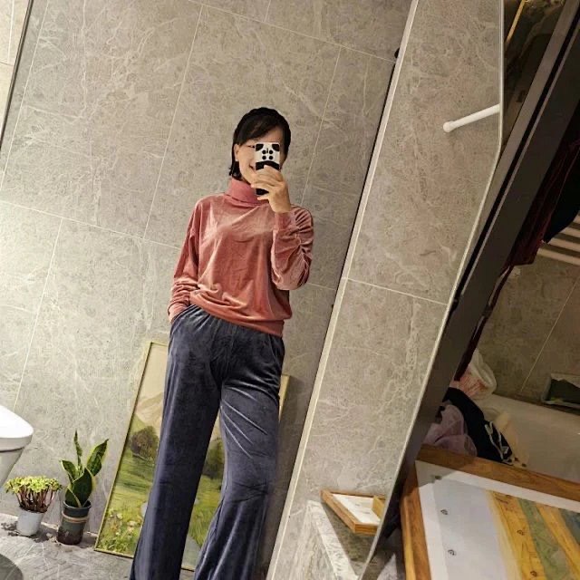 包邮 以前89！V3058是h复古红女卫衣丝绒的宽松风格 很有设计感！