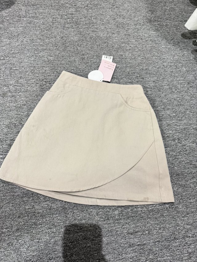 包邮 台湾甜美风格设计款夏季辣妹甜妹半身裙 女士简约米色半裙