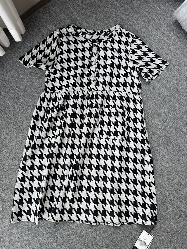 包邮货号2108。实体店撤柜下来的千鸟格连衣裙 纯捡漏！不含腰带