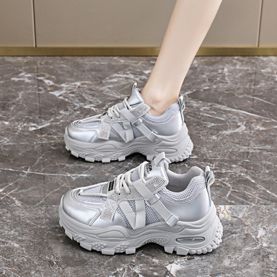 运动鞋女2025新款秋季银色老爹鞋巨好看松糕鞋厚底配阔腿裤鞋子女
