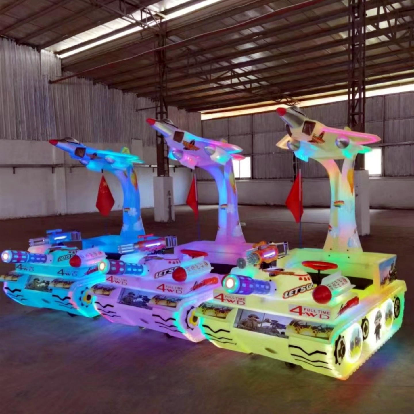 发光坦克大炮车双人电动广场车儿童碰碰车摩托车玩具车户外摆摊车