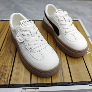 复古真皮透气板鞋女2026新款德训鞋厚底增高显瘦运动休闲小白鞋女