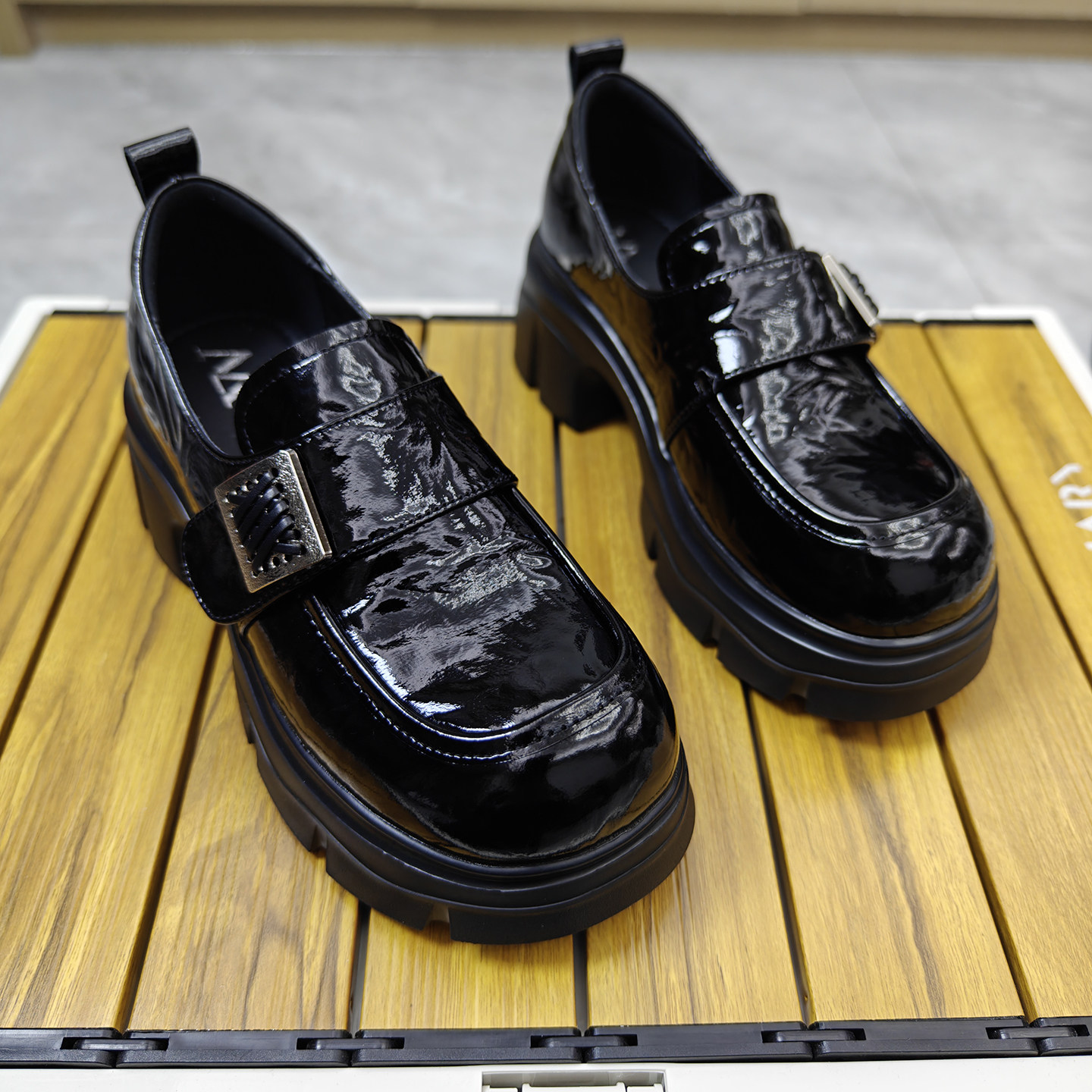 便捷高跟乐福鞋女2026新款复古时尚增高厚底松糕超轻便伦风小皮鞋