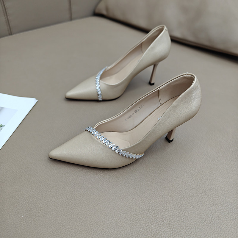 法式水钻高级感名媛仙女单鞋2025秋季新款百搭细跟尖头气质高跟鞋