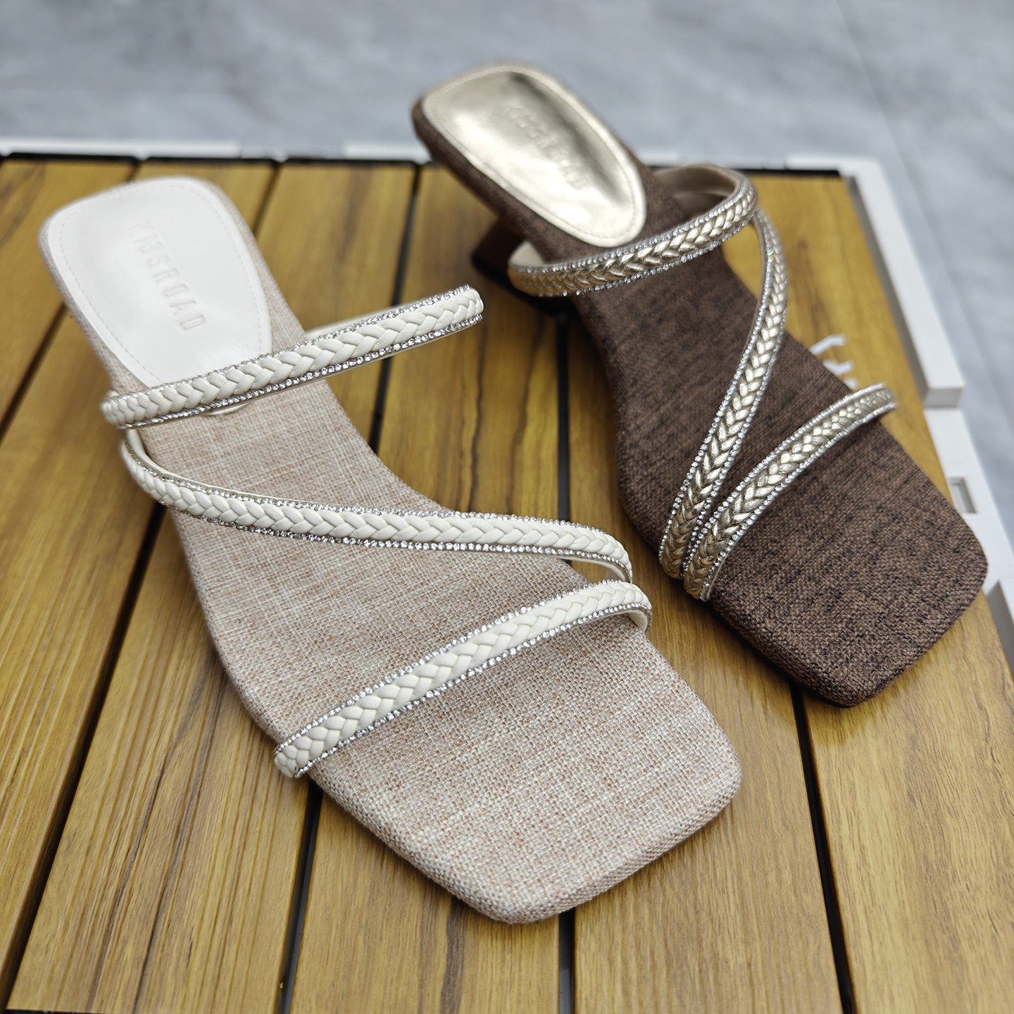 编织方头一字拖女夏季外穿2026爆款韩式粗跟气质仙女风百搭凉拖鞋