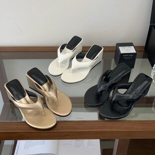 COLORED BEAN MONTH 2026年新款韩版夹趾人字拖鞋女外穿坡跟高跟