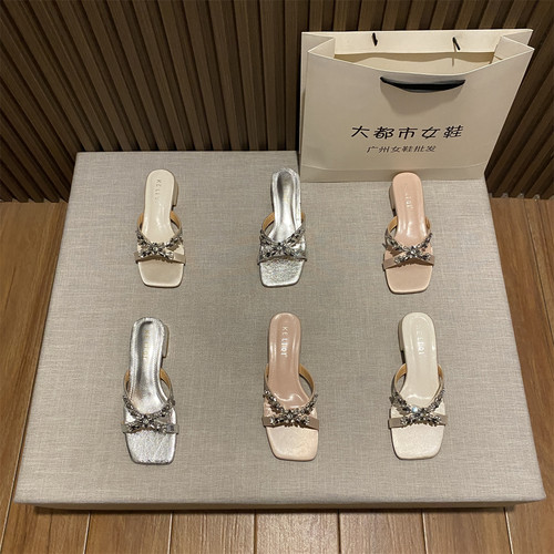 法式水钻交叉带露趾方头拖鞋