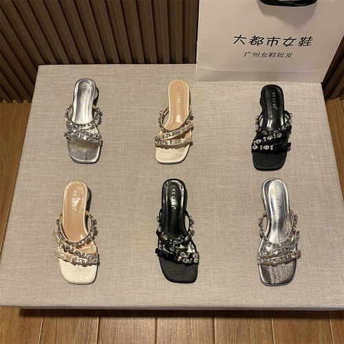 水钻外穿气质度假海边凉拖鞋法式