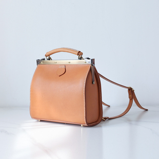 手提包 ｜复古口金背包 真皮手工双肩包 Bag Frame