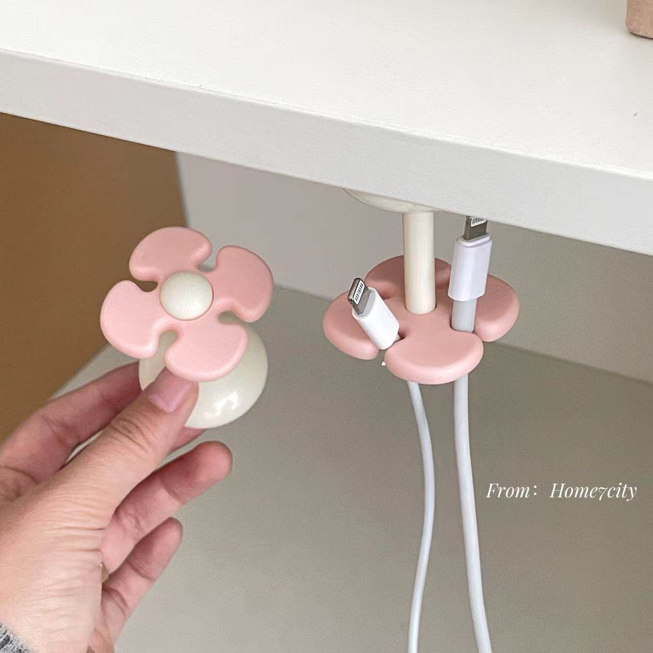 花朵数据线收纳神器！可旋转桌面墙面固线器插头数据线收纳挂钩