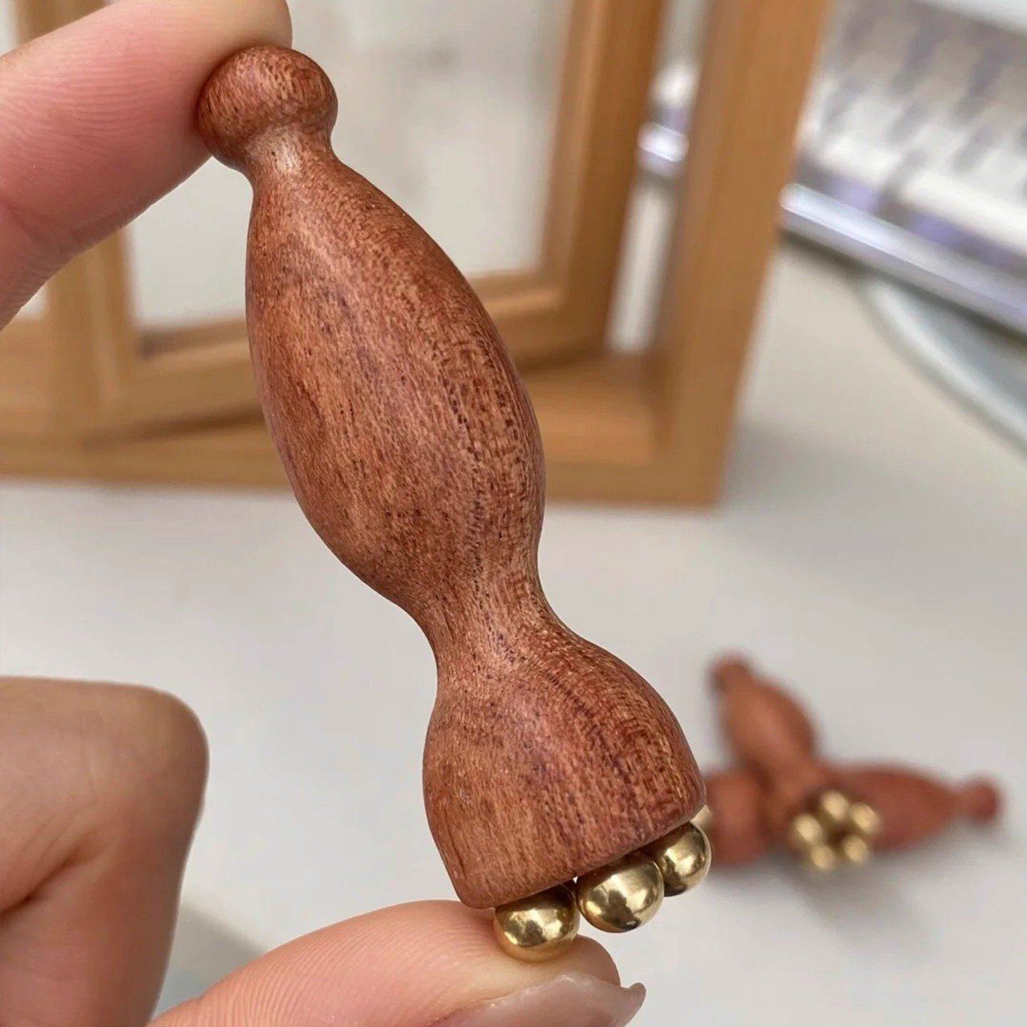 黑眼圈不用怕！小莲蓬眼霜棒黄铜眼部按摩拨筋棒点穴美容护肤工具,个人护理/保健/按摩器材,按摩穴位棒,淘宝优惠券,粉丝福利购,淘宝优惠卷