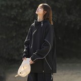 黑色