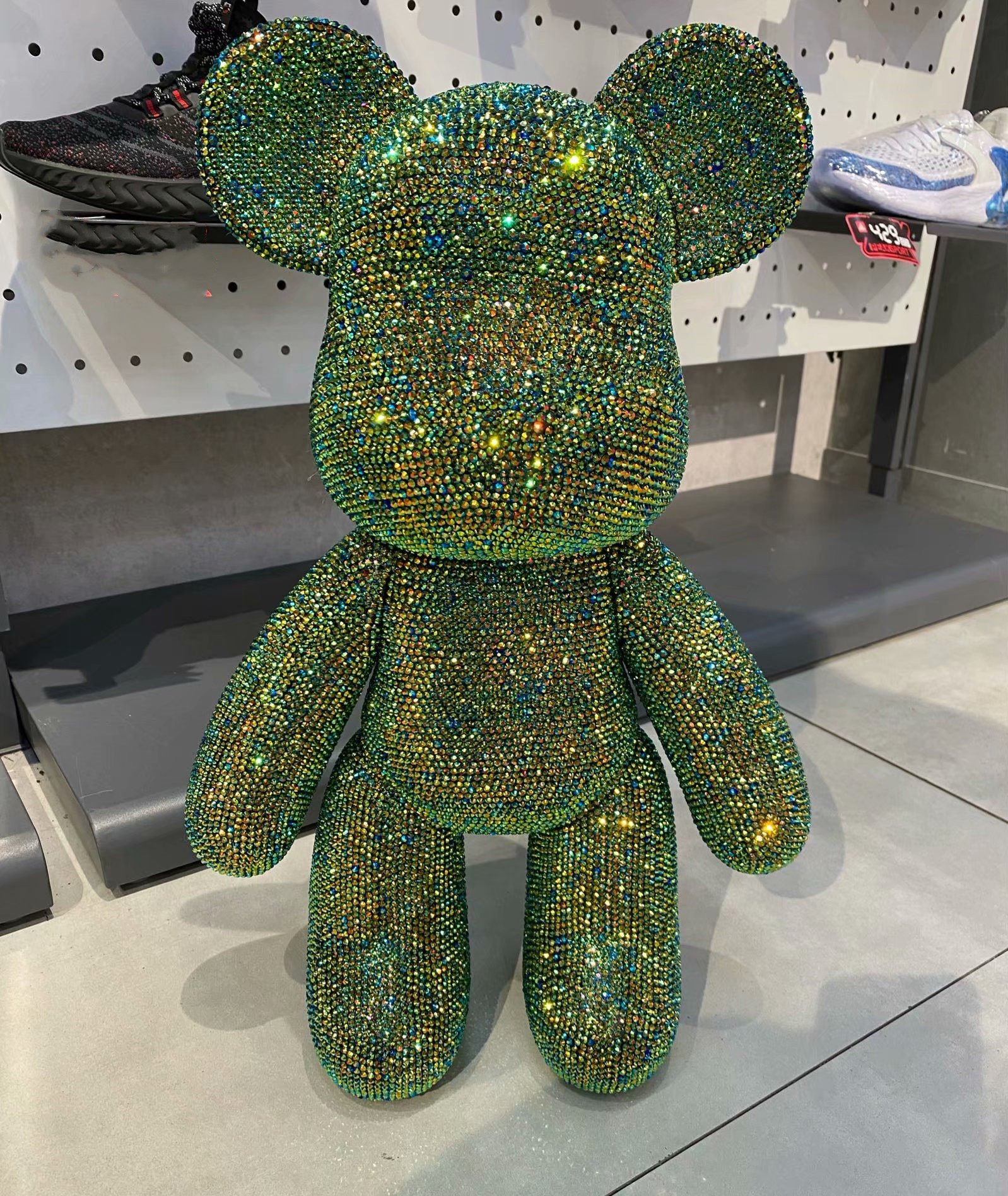 七彩绿色黑底钻贴钻暴力熊玩偶摆件粘钻熊满钻抖音网红礼品送女生