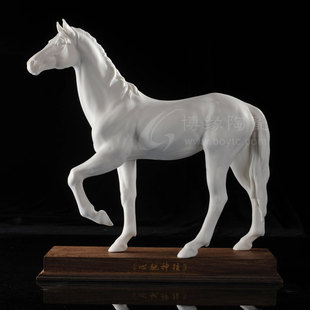 心驰神往优雅安静德化陶瓷马招财客厅家居装饰送领导工艺礼品摆件