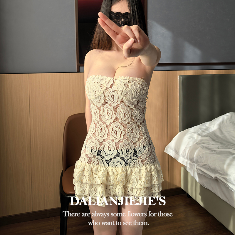 LianJie's  疯狂版*心机散步裙蕾丝透感抹胸连衣裙性感超短蛋糕裙