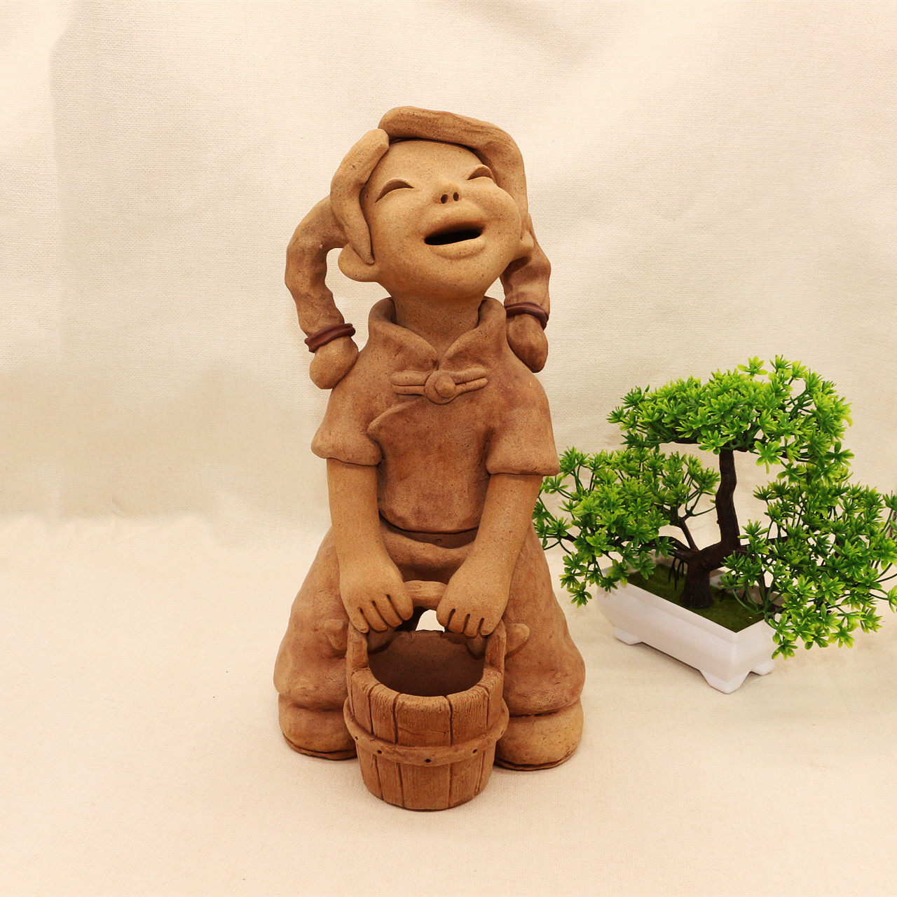 陶泥 陶艺 泥塑 提水桶娃娃 提桶女 特色手工艺品 陶土娃娃