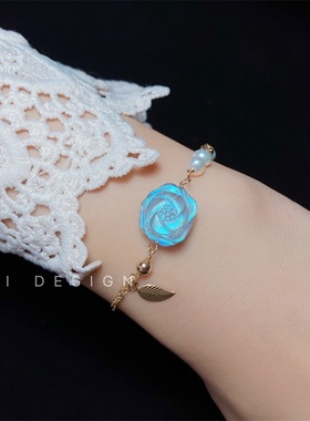 天然水晶原创设计 灰月光石流光花花雕刻14K包金手链小众高级感新