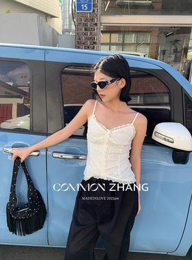 CZ ZHANG秋季法式纯欲蕾丝拼接v领性感遮腐乳显瘦吊带小衫B33602