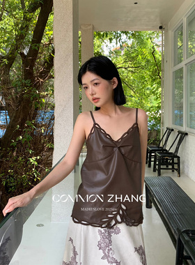 CZ ZHANG秋小清新镂空花边拼接PU小吊带女V领短款皮背心 B33182