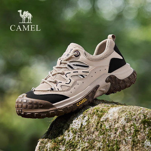 时尚休闲鞋透气鞋面缓震回弹中底