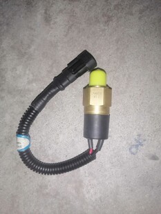 三一吊车起重机20吨25/50刹车灯开关，制动灯传感器 后尾灯开关