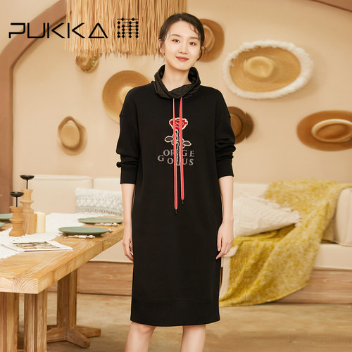 PUKKA玫瑰刺绣连衣裙运动