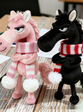 2026马年吉祥物天选高冷黑马毛绒包挂件汽车挂件钥匙扣送礼玩偶