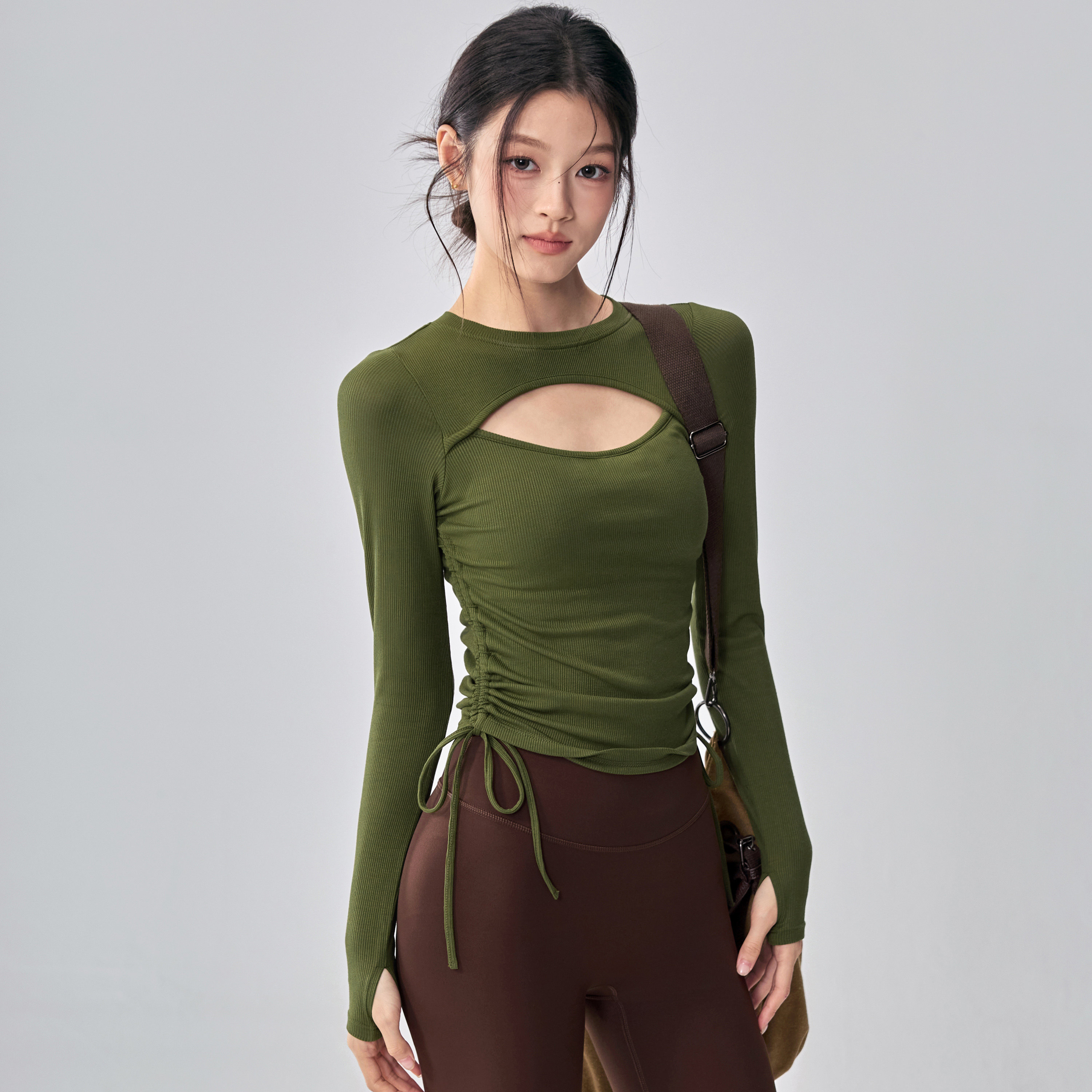 健身女孩带胸垫瑜伽服长袖紧身普拉提训练套装绝美运动上衣秋冬新