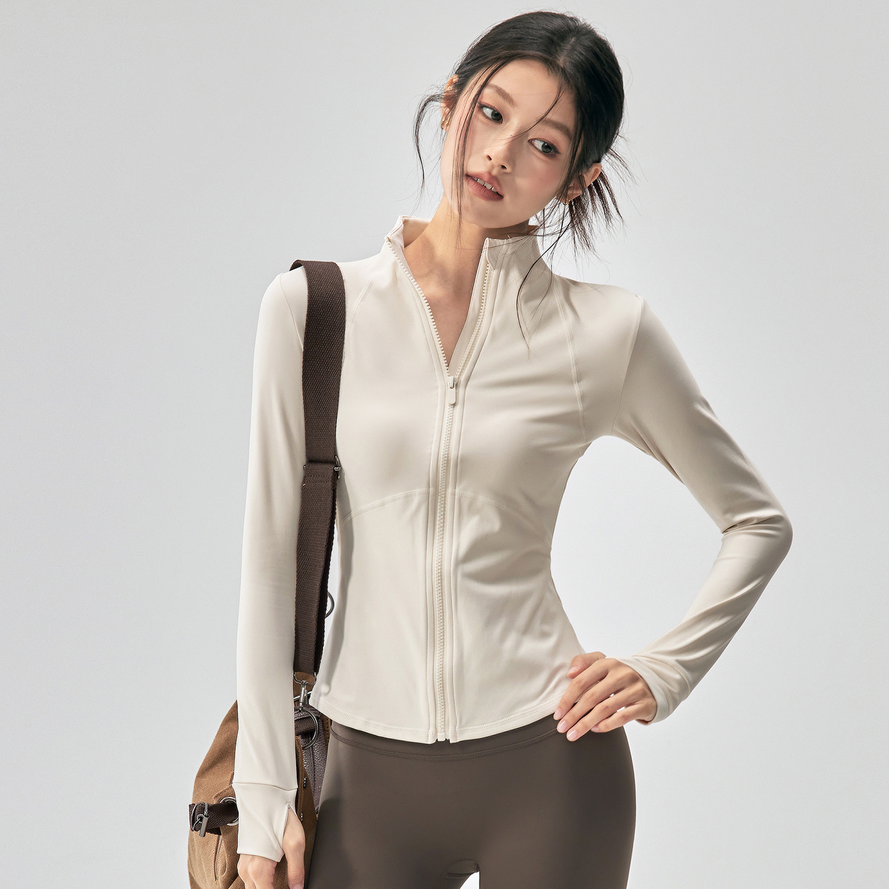 健身女孩加绒立领显瘦瑜伽服外套图片