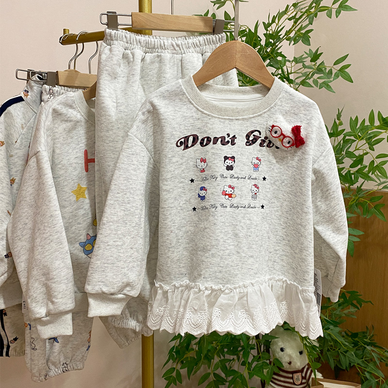 立体hellokitty玩偶女童秋装套装