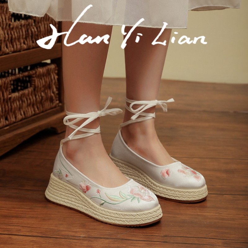 古色江南古风汉服鞋子女冬季厚底增高中国风绣花鞋圆头新中式布鞋