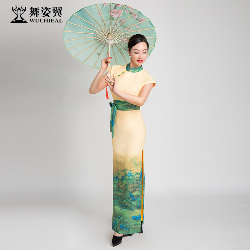 走秀旗袍舞姿翼千里江山国风新款