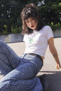 休闲饮料chill 女夏 drink复古9os字母印花显瘦直筒微喇叭牛仔裤