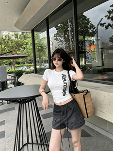 JIAYI美式辣妹短袖t恤女夏小众设计感修身显瘦刺绣字母正肩上衣