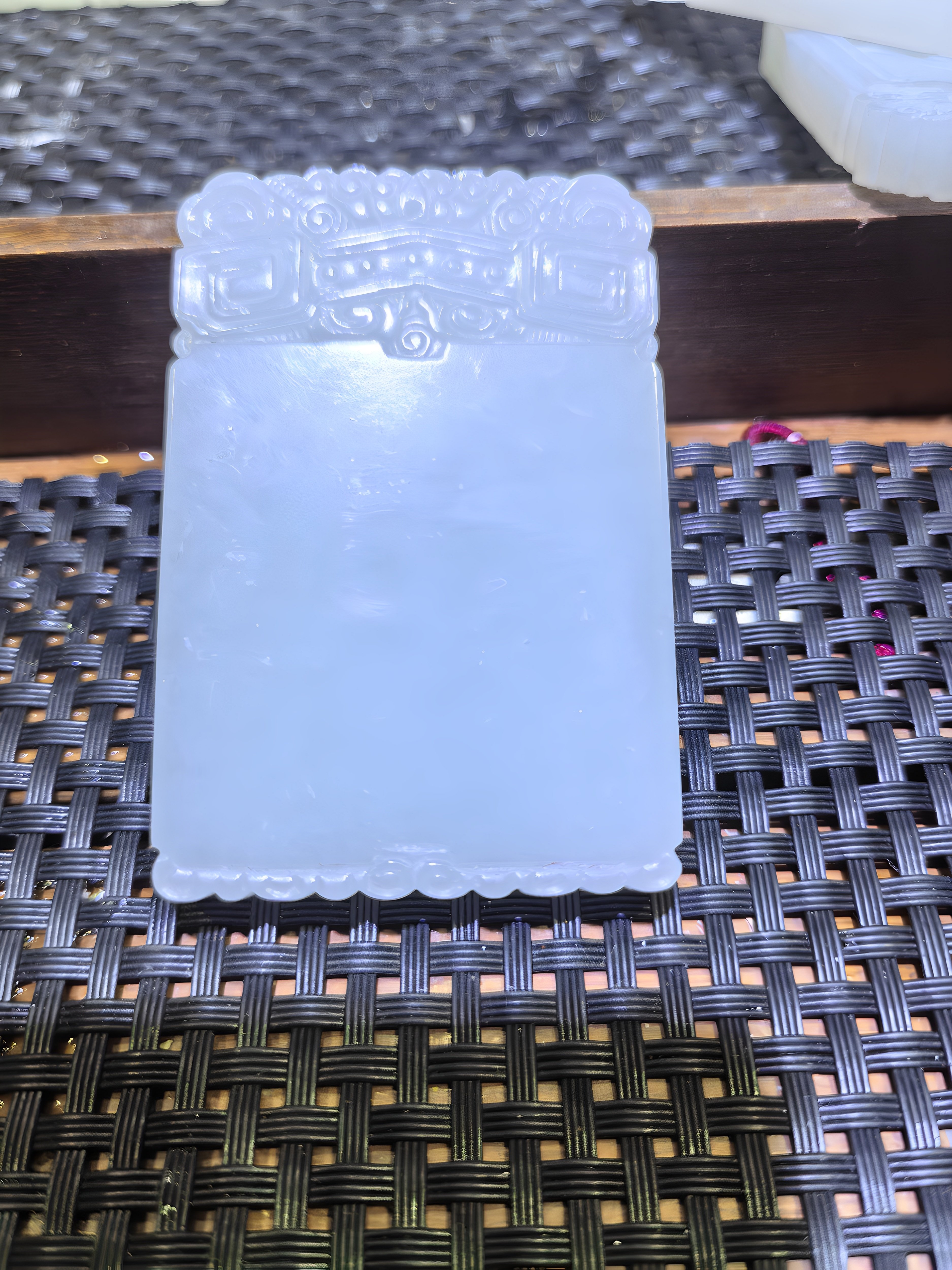 和田白玉平安无事牌