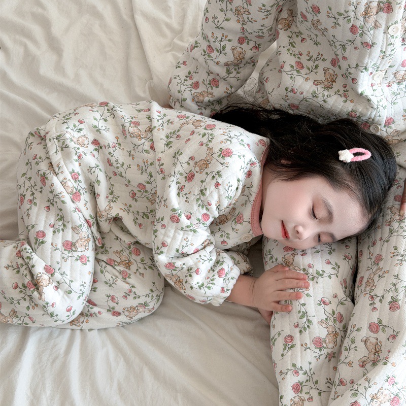 亲子装空气层家居服保暖加厚三层夹棉套装男女童秋冬卡通宝宝睡衣