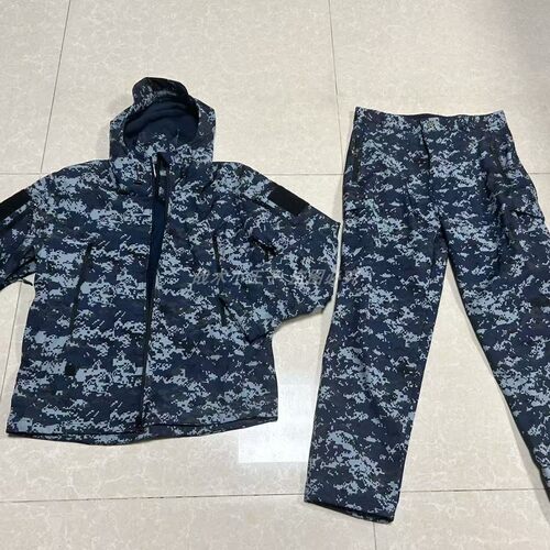 鲨鱼皮迷彩冲锋衣裤男大码外套户外运动服保暖抓绒衣秋冬登山套装