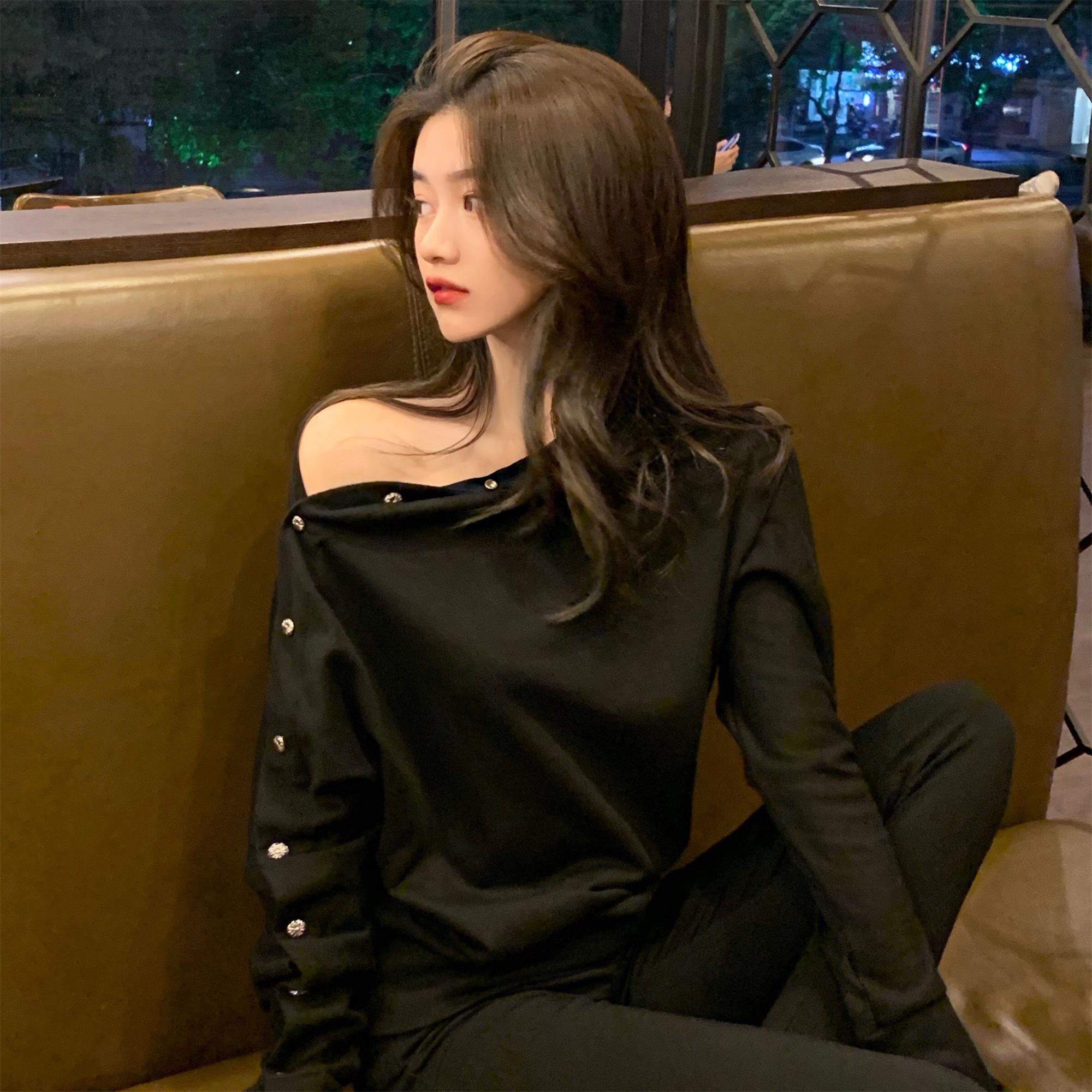 Off shoulder one neck long sleeve sweater women's trendy Pullover black top