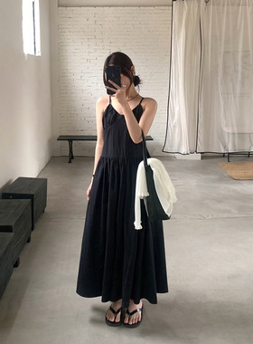 少女叙事 温柔V领百搭垂顺可调节吊带连衣裙2026夏新款26702