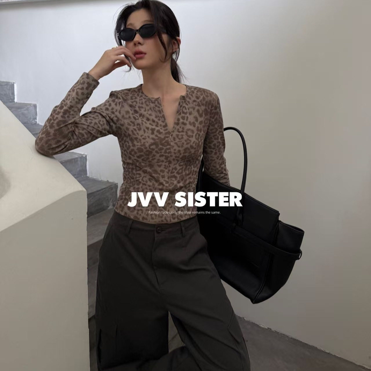 JVV十三行2026秋季新款复古豹纹小v领辣妹上衣修身显瘦T恤女01182